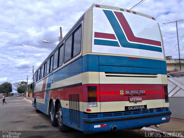 Lúcio Turismo 5880 na cidade de Claro dos Poções, Minas Gerais, Brasil, por Lucas Santos. Número da foto: #1982209.