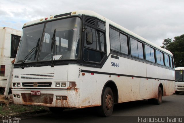 AVOA - Auto Viação Ourinhos Assis 5044 na cidade de Paraguaçu Paulista, São Paulo, Brasil, por Francisco Ivano. Número da foto: #1988069.