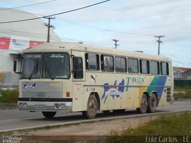 Ônibus Particulares 0185 na cidade de Jaboatão dos Guararapes, Pernambuco, Brasil, por Luiz Carlos de Santana. ID da foto: 1989714.