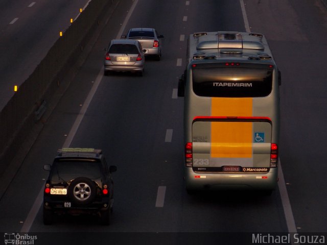 Viação Itapemirim 233 na cidade de Nova Iguaçu, Rio de Janeiro, Brasil, por Michael Souza. Número da foto: #1990895.