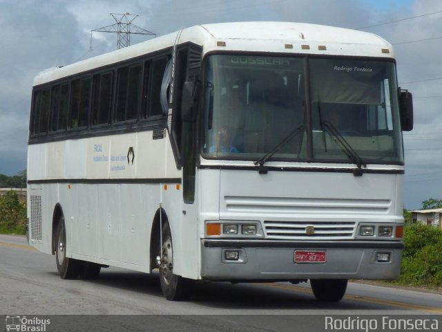 Ônibus Particulares 8730 na cidade de Messias, Alagoas, Brasil, por Rodrigo Fonseca. Número da foto: #1998753.