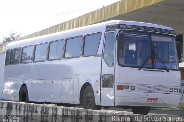 Ônibus Particulares 000 na cidade de Jequié, Bahia, Brasil, por Rhamir  de Souza Santos. Número da foto: #1961495.