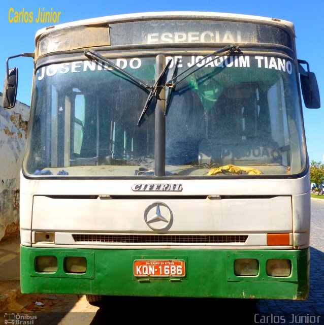 Ônibus Particulares 7119 na cidade de São Félix do Coribe, Bahia, Brasil, por Carlos Júnior. ID da foto: 1960961.