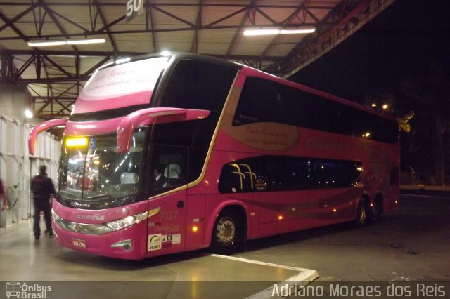 Viação Garcia 7137 na cidade de Londrina, Paraná, Brasil, por Adriano Moraes dos Reis. Número da foto: #2000960.