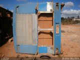 Sucata e Desmanches GKO8142 na cidade de Itamarandiba, Minas Gerais, Brasil, por Breno Martins. Número da foto: #2001146.
