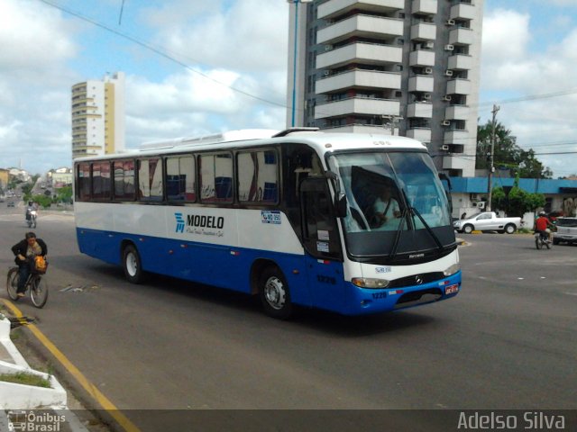 Expresso Modelo 1220 na cidade de Castanhal, Pará, Brasil, por Adelso Silva Luis Doidinho. Número da foto: #2003831.