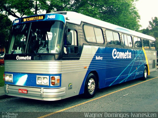 Viação Cometa 7455 na cidade de Curitiba, Paraná, Brasil, por Wagner Domingos Ivanesken. Número da foto: #2003270.