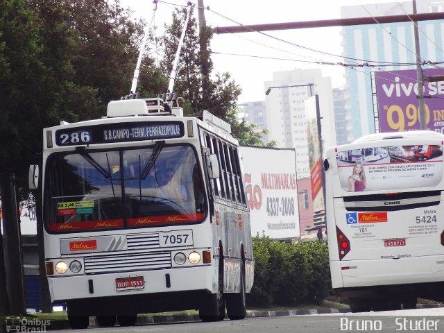 Metra - Sistema Metropolitano de Transporte 7057 na cidade de São Bernardo do Campo, São Paulo, Brasil, por Bruno   Studer. Número da foto: #2004896.