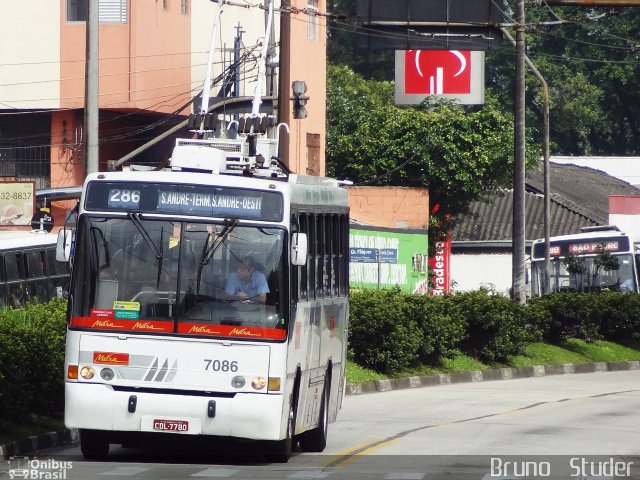 Metra - Sistema Metropolitano de Transporte 7086 na cidade de São Bernardo do Campo, São Paulo, Brasil, por Bruno   Studer. Número da foto: #2006445.