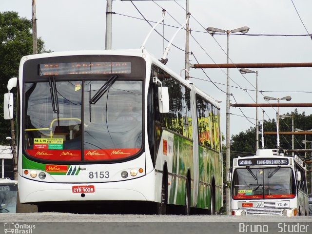 Metra - Sistema Metropolitano de Transporte 8153 na cidade de São Paulo, São Paulo, Brasil, por Bruno   Studer. ID da foto: 2004892.