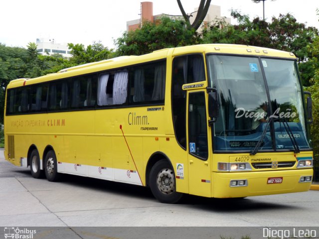 Viação Itapemirim 44029 na cidade de São Paulo, São Paulo, Brasil, por Diego Leão. Número da foto: #2007470.