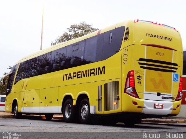 Viação Itapemirim 60015 na cidade de São Paulo, São Paulo, Brasil, por Bruno   Studer. Número da foto: #2008385.