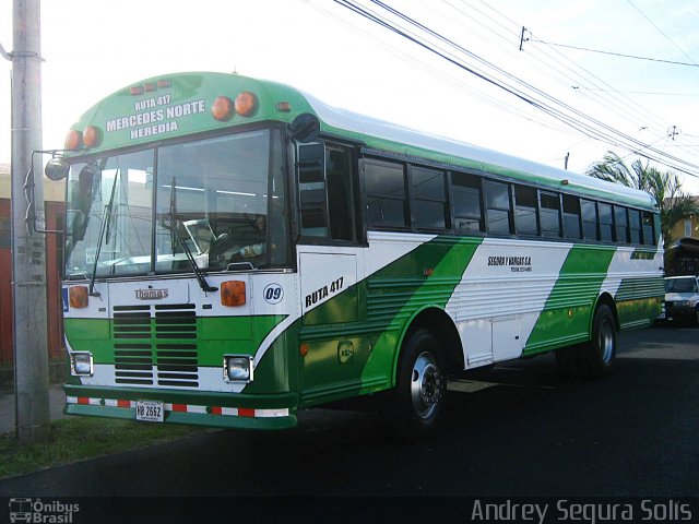 Transportes Segura y Vargas 09 na cidade de Mercedes, Heredia, Heredia, Costa Rica, por Andrey Segura Solís. Número da foto: #2009415.