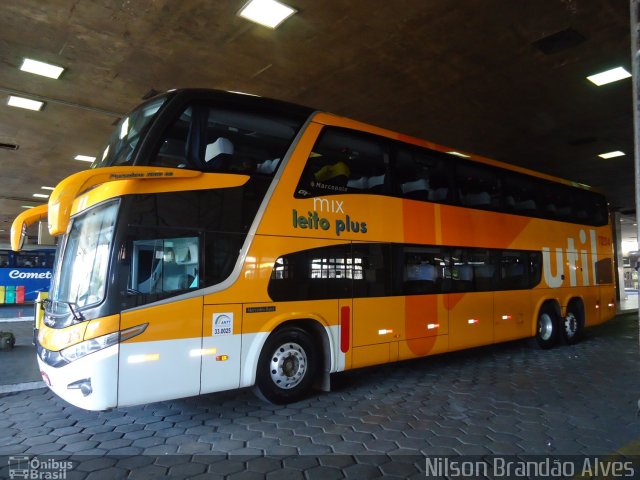 UTIL - União Transporte Interestadual de Luxo 11204 na cidade de Belo Horizonte, Minas Gerais, Brasil, por Nilson Brandão Alves. Número da foto: #2011624.