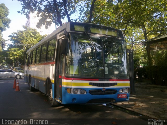 Ônibus Particulares 1569 na cidade de Rio de Janeiro, Rio de Janeiro, Brasil, por Leonardo  Branco da Silveira. Número da foto: #2017077.