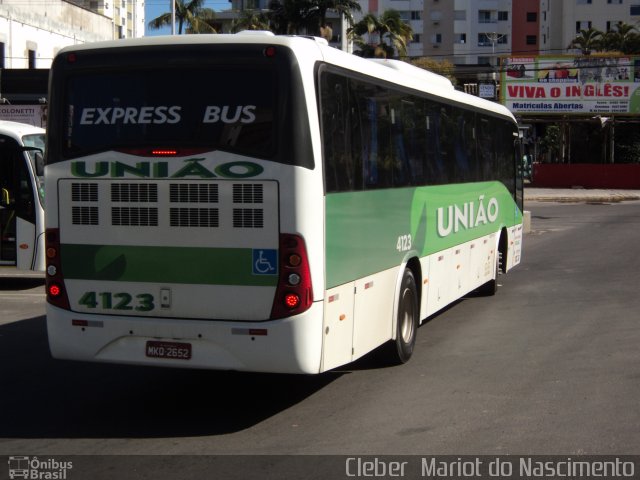 Empresa União de Transportes 4123 na cidade de Criciúma, Santa Catarina, Brasil, por Cleber  Mariot do Nascimento. Número da foto: #2016623.