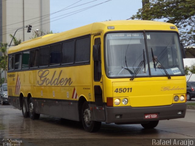 Viação Itapemirim 45011 na cidade de Recife, Pernambuco, Brasil, por Rafael Araújo. ID da foto: 2017571.