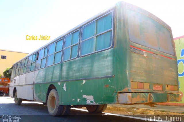 Ônibus Particulares 7119 na cidade de São Félix do Coribe, Bahia, Brasil, por Carlos Júnior. ID da foto: 1963038.