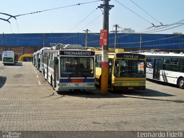 Metra - Sistema Metropolitano de Transporte 043 na cidade de São Bernardo do Campo, São Paulo, Brasil, por Leonardo Fidelli. ID da foto: 2020506.