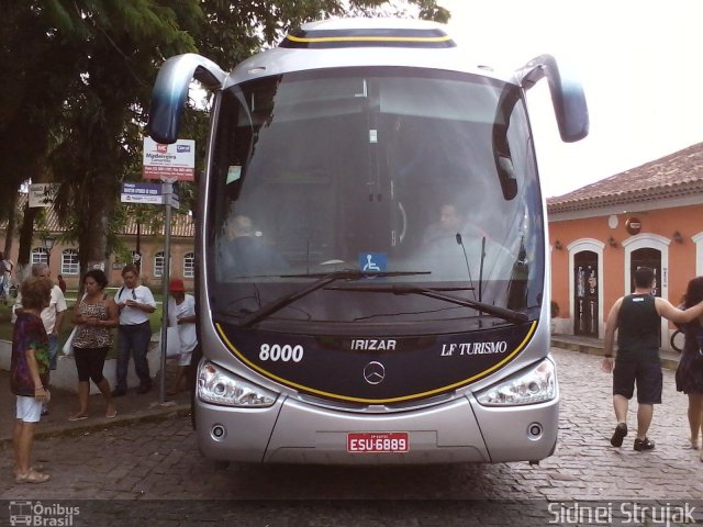 LF Viagens e Turismo 8000 na cidade de Cananéia, São Paulo, Brasil, por Sidnei Machado Strujak. Número da foto: #2022523.