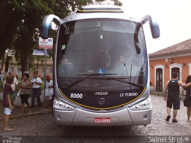 LF Viagens e Turismo 8000 na cidade de Cananéia, São Paulo, Brasil, por Sidnei Machado Strujak. ID da foto: 2022523.