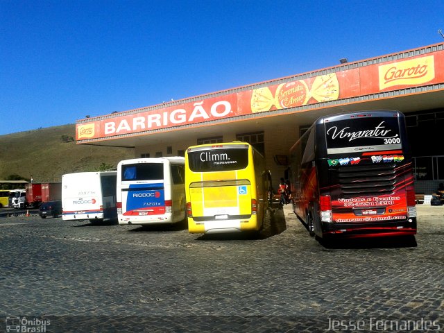 Vimaratur - Vimara Turismo 3000 na cidade de Manhuaçu, Minas Gerais, Brasil, por Jessé Fernandes. Número da foto: #1969547.