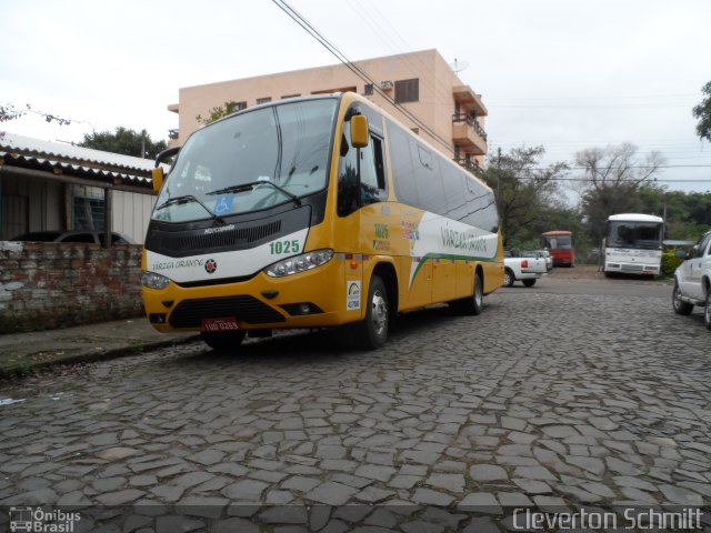 Várzea Grande 1025 na cidade de Santa Maria, Rio Grande do Sul, Brasil, por Cleverton Schmitt. Número da foto: #1970958.