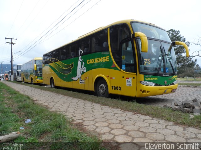 Expresso Caxiense 7002 na cidade de Santa Maria, Rio Grande do Sul, Brasil, por Cleverton Schmitt. Número da foto: #2024792.