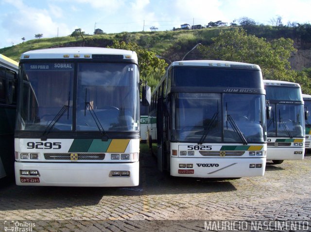 Empresa Gontijo de Transportes 9295 na cidade de Belo Horizonte, Minas Gerais, Brasil, por Maurício Nascimento. Número da foto: #2045867.