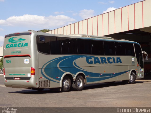 Viação Garcia 7620 na cidade de Ourinhos, São Paulo, Brasil, por Bruno Oliveira. Número da foto: #2048561.