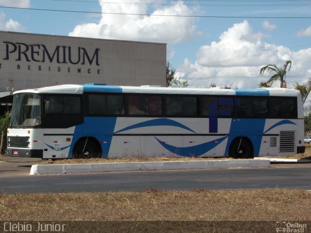 Ônibus Particulares 2677 na cidade de Guará, Distrito Federal, Brasil, por Clébio Júnior. ID da foto: 2047716.