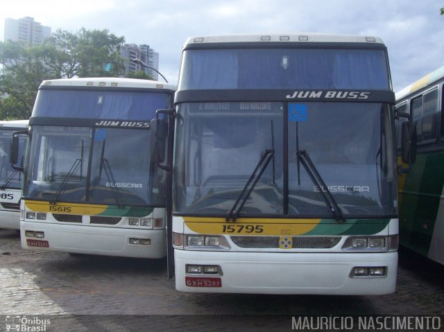 Empresa Gontijo de Transportes 15795 na cidade de Belo Horizonte, Minas Gerais, Brasil, por Maurício Nascimento. ID da foto: 2049185.