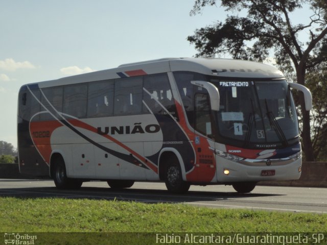 Expresso União 10202 na cidade de Guaratinguetá, São Paulo, Brasil, por Fabio Alcantara. ID da foto: 2049071.