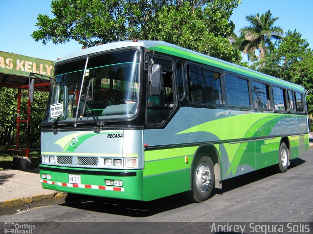 Autotransportes Santa Bárbara 19 na cidade de Santa Bárbara, Heredia, Costa Rica, por Andrey Segura Solís. Número da foto: #2048927.