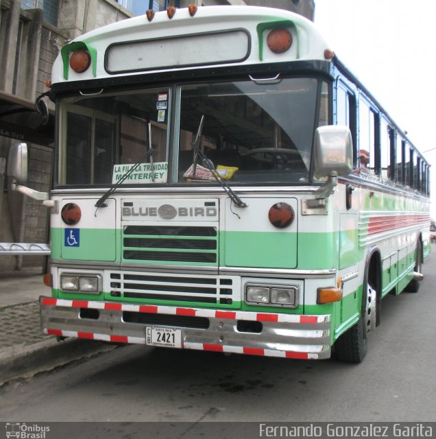 Ônibus Particulares CB 2421 na cidade de , por Fernando Gonzalez Garita. ID da foto: 2053302.