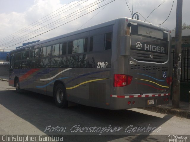 Rutas del Sur SJB 13297 na cidade de Occidental, Cartago, Cartago, Costa Rica, por Christopher Gamboa. Número da foto: #2057986.