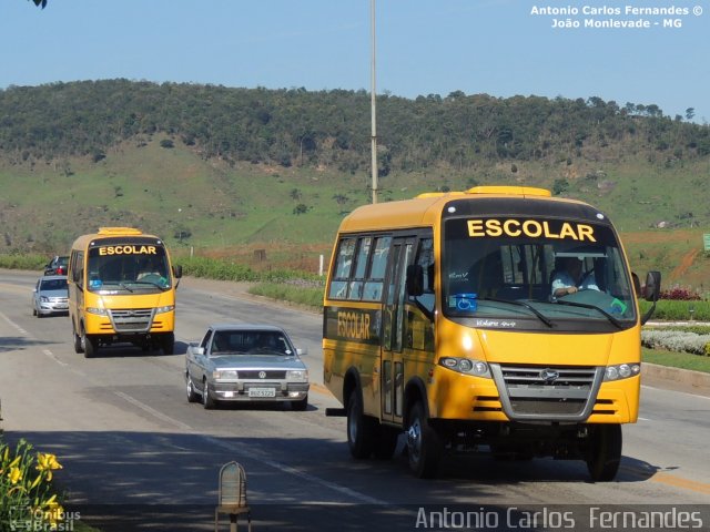 Escolares 1 na cidade de João Monlevade, Minas Gerais, Brasil, por Antonio Carlos Fernandes. ID da foto: 2059878.