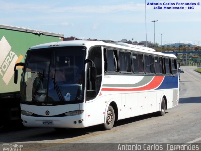 Ônibus Particulares GVE9057 na cidade de João Monlevade, Minas Gerais, Brasil, por Antonio Carlos Fernandes. Número da foto: #2059773.