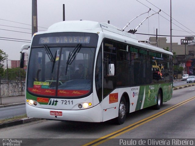 Metra - Sistema Metropolitano de Transporte 7211 na cidade de São Paulo, São Paulo, Brasil, por Paulo de Oliveira Ribeiro. ID da foto: 2060505.