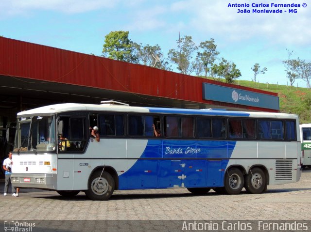 Banda Giru's 3022 na cidade de João Monlevade, Minas Gerais, Brasil, por Antonio Carlos Fernandes. Número da foto: #2063820.