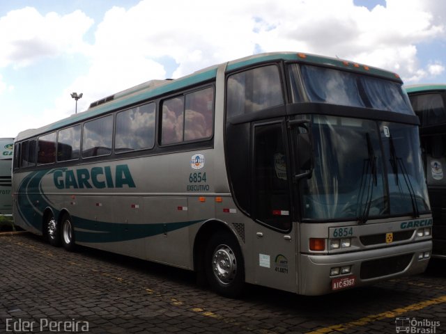 Viação Garcia 6854 na cidade de Londrina, Paraná, Brasil, por Eder Pereira. ID da foto: 2064649.