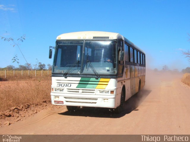 Empresa Gontijo de Transportes 3010 na cidade de Montalvânia, Minas Gerais, Brasil, por Thiago  Pacheco. Número da foto: #2065892.