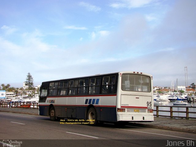 CODESA - Compañia Omnibuseira del Este 95 na cidade de , por Jones Bh. Número da foto: #2070886.