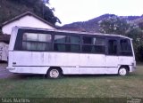 Ônibus Particulares Lar Nossa Srª das Graças na cidade de Petrópolis, Rio de Janeiro, Brasil, por Silas Pereira Martins. ID da foto: :id.