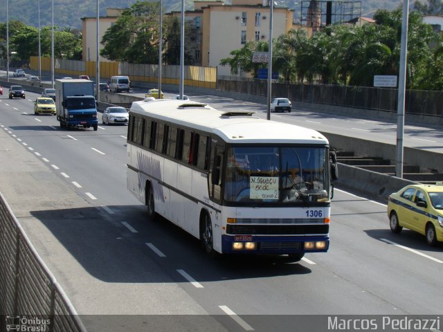 Ônibus Particulares 1306 na cidade de Rio de Janeiro, Rio de Janeiro, Brasil, por Marcos Pedrazzi. Número da foto: #2072387.