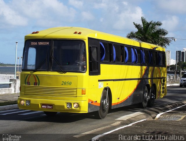 Ônibus Particulares 2050 na cidade de Aracaju, Sergipe, Brasil, por Ricardo Luiz. Número da foto: #2073459.