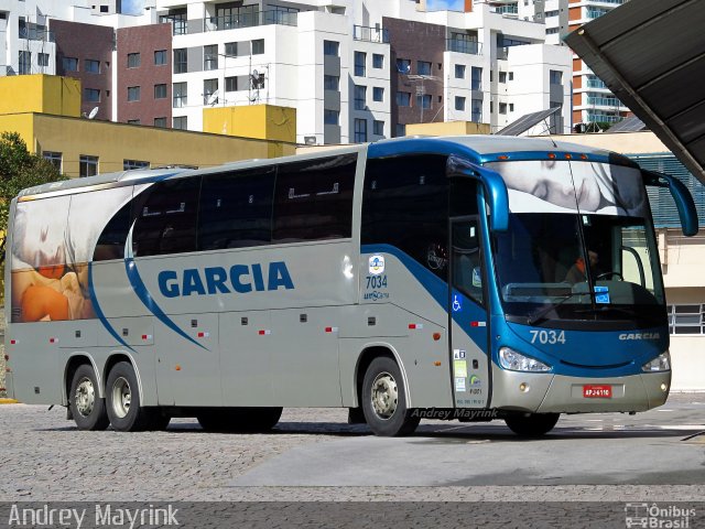 Viação Garcia 7034 na cidade de Curitiba, Paraná, Brasil, por Andrey Gustavo. ID da foto: 2076303.