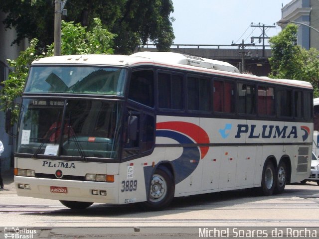 Pluma Conforto e Turismo 3889 na cidade de Rio de Janeiro, Rio de Janeiro, Brasil, por Michel Soares da Rocha. Número da foto: #2077653.