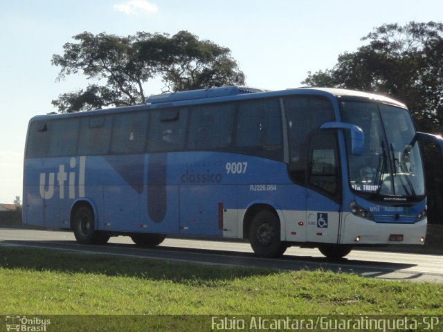 UTIL - União Transporte Interestadual de Luxo 9007 na cidade de Guaratinguetá, São Paulo, Brasil, por Fabio Alcantara. Número da foto: #2079734.