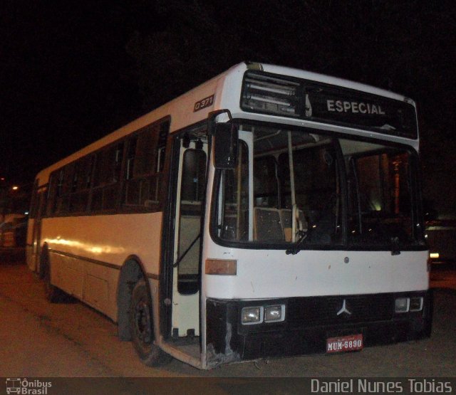 Ônibus Particulares 5890 na cidade de Maceió, Alagoas, Brasil, por Daniel Nunes Tobias. Número da foto: #2029875.